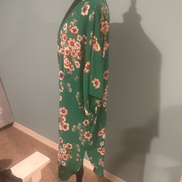 Bobeau chic green shrug - Picture 2 of 5